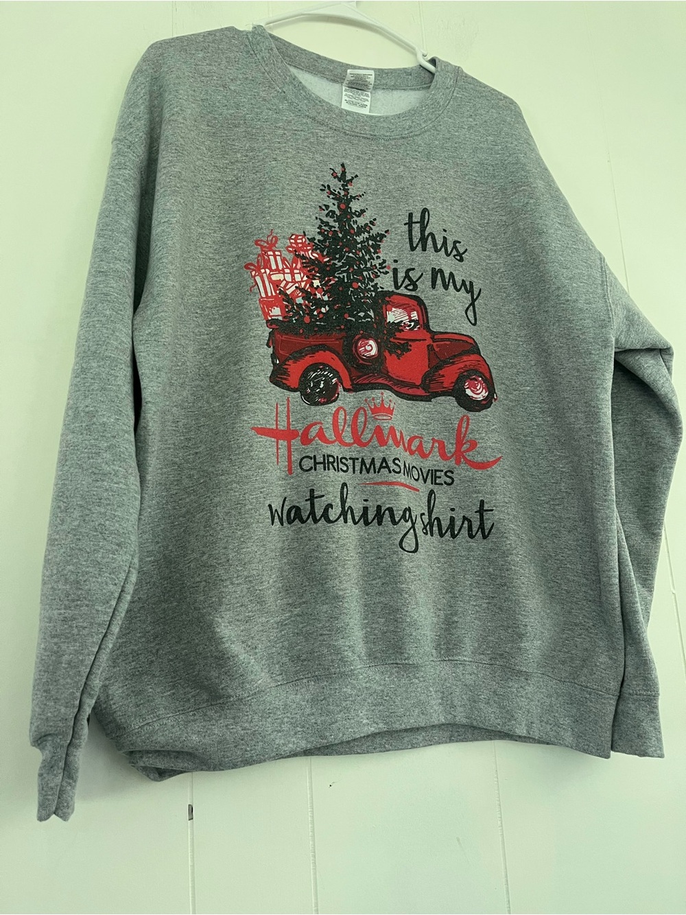 Hallmark Watching Christmas Movies Crewneck Gray Sweatshirt
Holidays Size Large - Picture 5 of 11